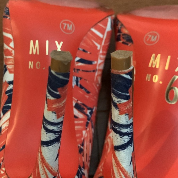 Mix 6 orange and blue heels Sz 7M - Picture 4 of 6